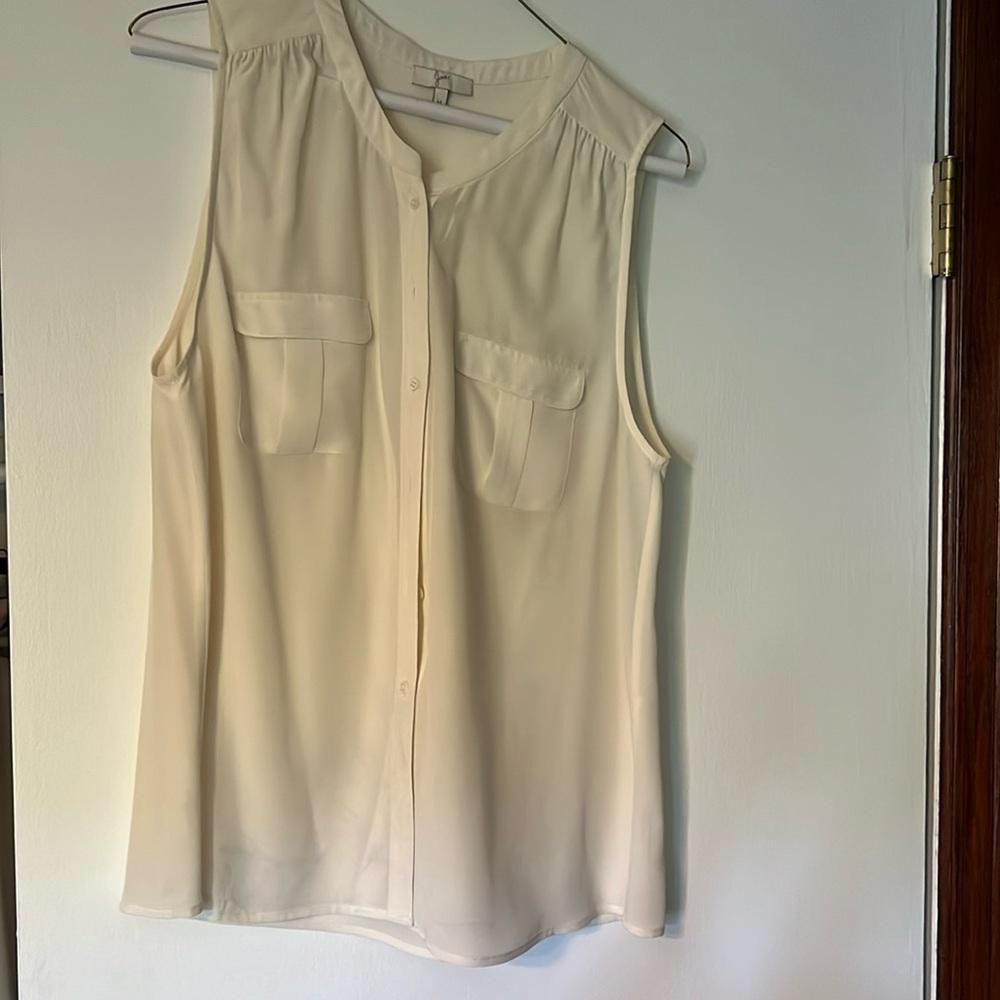 Joie ivory silk shell M in great condition